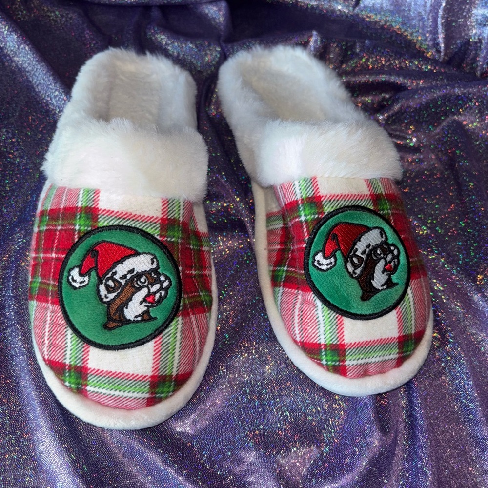 Buc-ees Christmas Slippers
